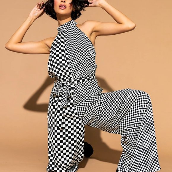 She’s Everything Checkered Jumpsuit NWT (size large) - Picture 2 of 12